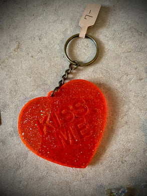 Kiss Me Heart - Resin keychain - large