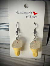 Load image into Gallery viewer, Ice Cream earrings